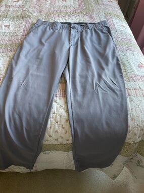 Under Armour Men's Light Gray Golf Performance Chinos